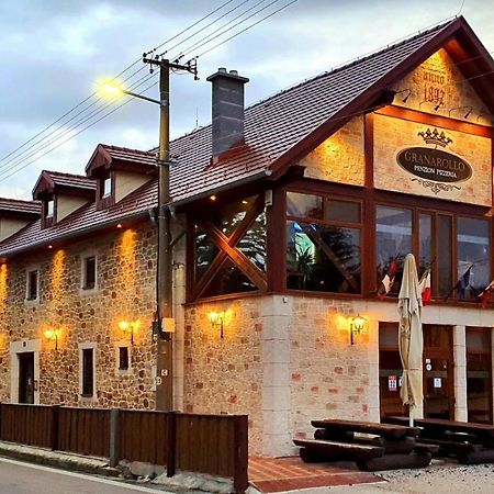 Granarollo Penzion Pizzeria Mlynany Bagian luar foto
